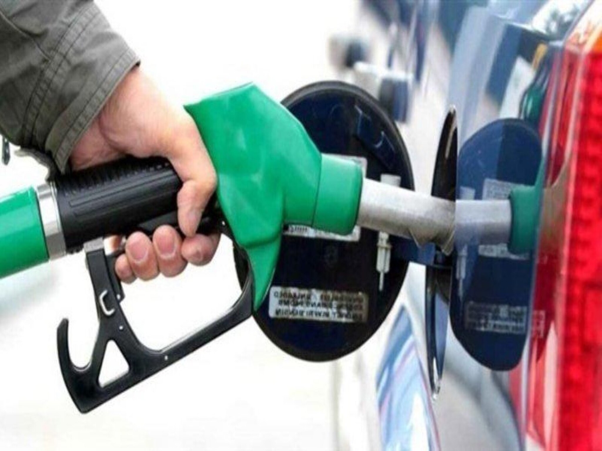 Gasoline price forecast in the UAE for June 2024