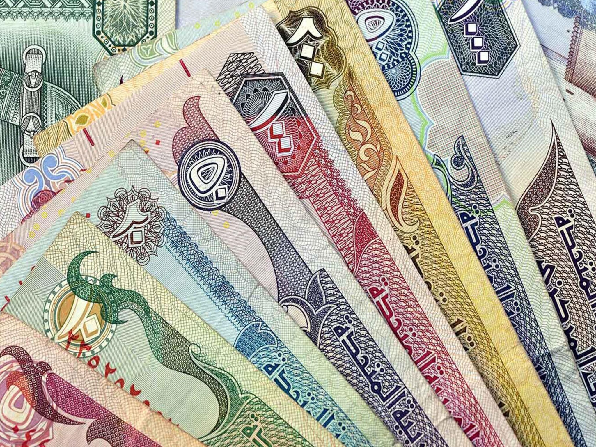 The UAE issues a decision regarding To pay overstay residence fines