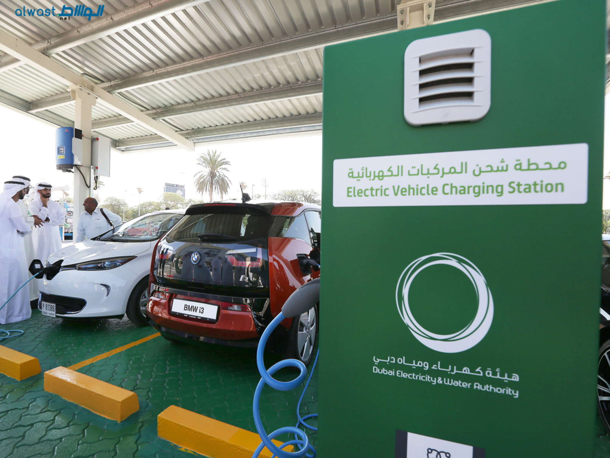 UAE announces 100 electric vehicle charging stations on federal roads and malls