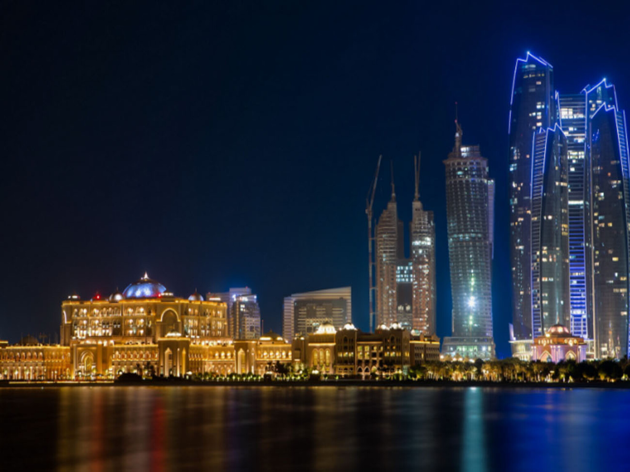 The UAE announces blocking lighting in public places and buildings at night