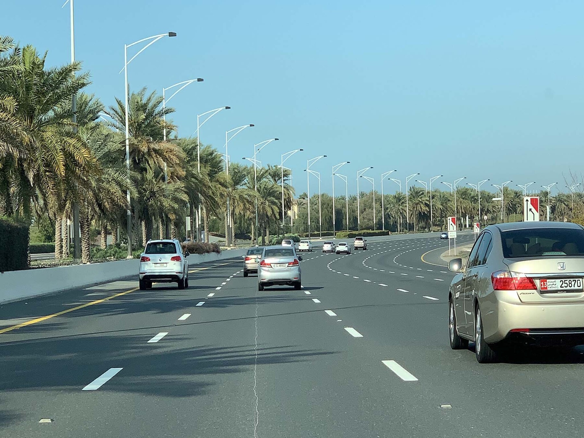 The UAE orders a partial closure of one of the main roads in Abu Dhabi over the weekend