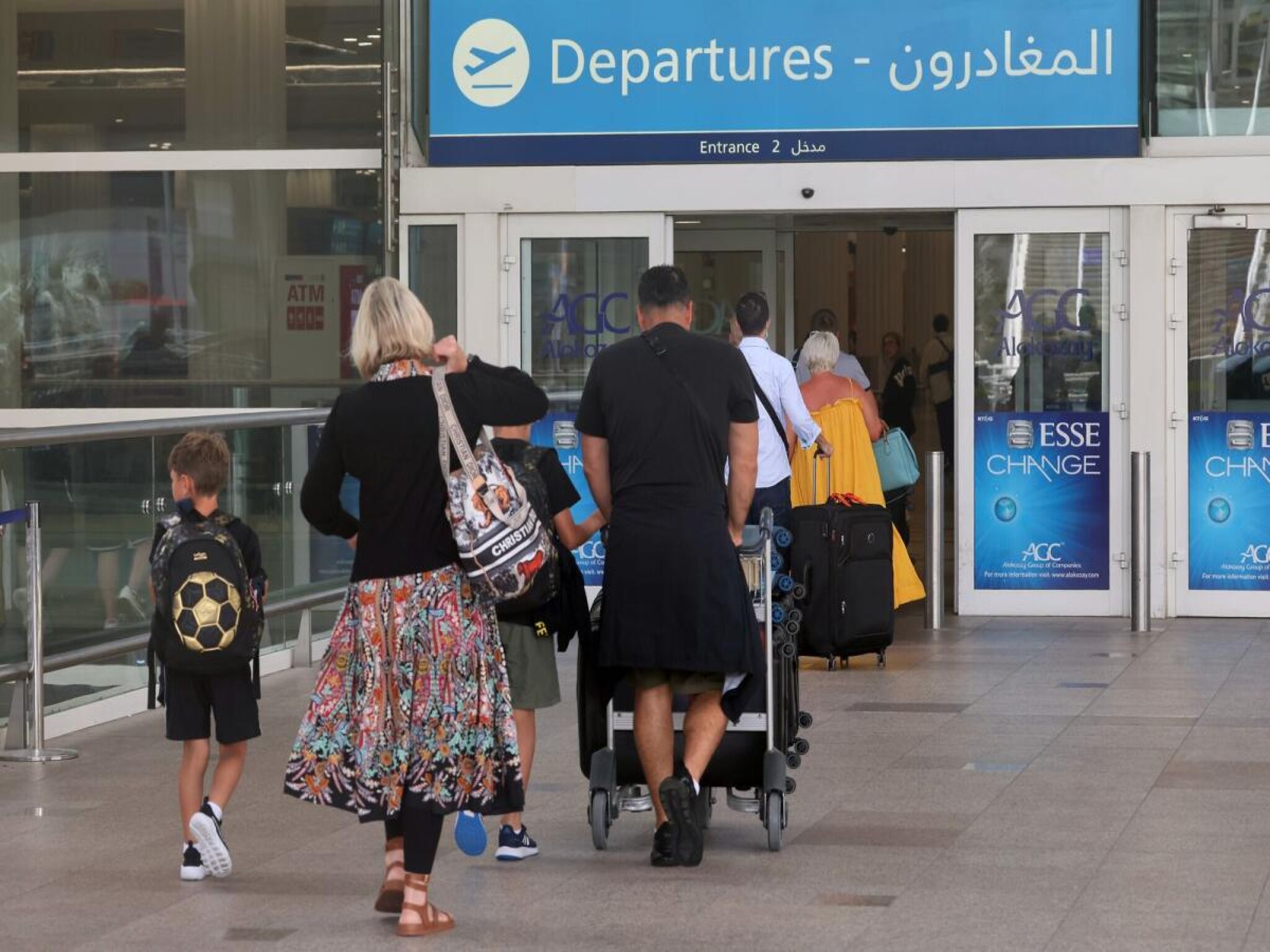 UAE: Rain Causes Flight Diversions and Cancellations Amid Bad Weather