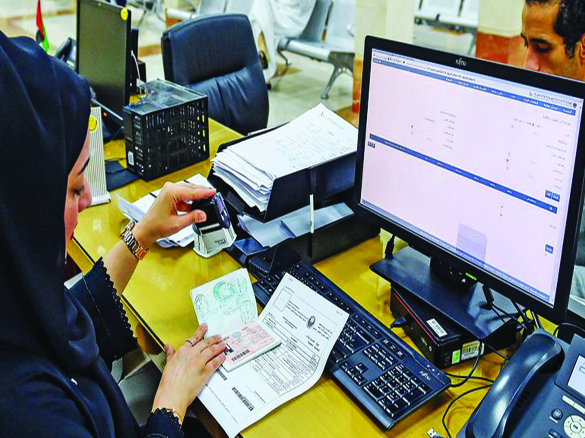 The UAE warns of override the residence Time Visa and imposes a fine of 50 dirhams per day