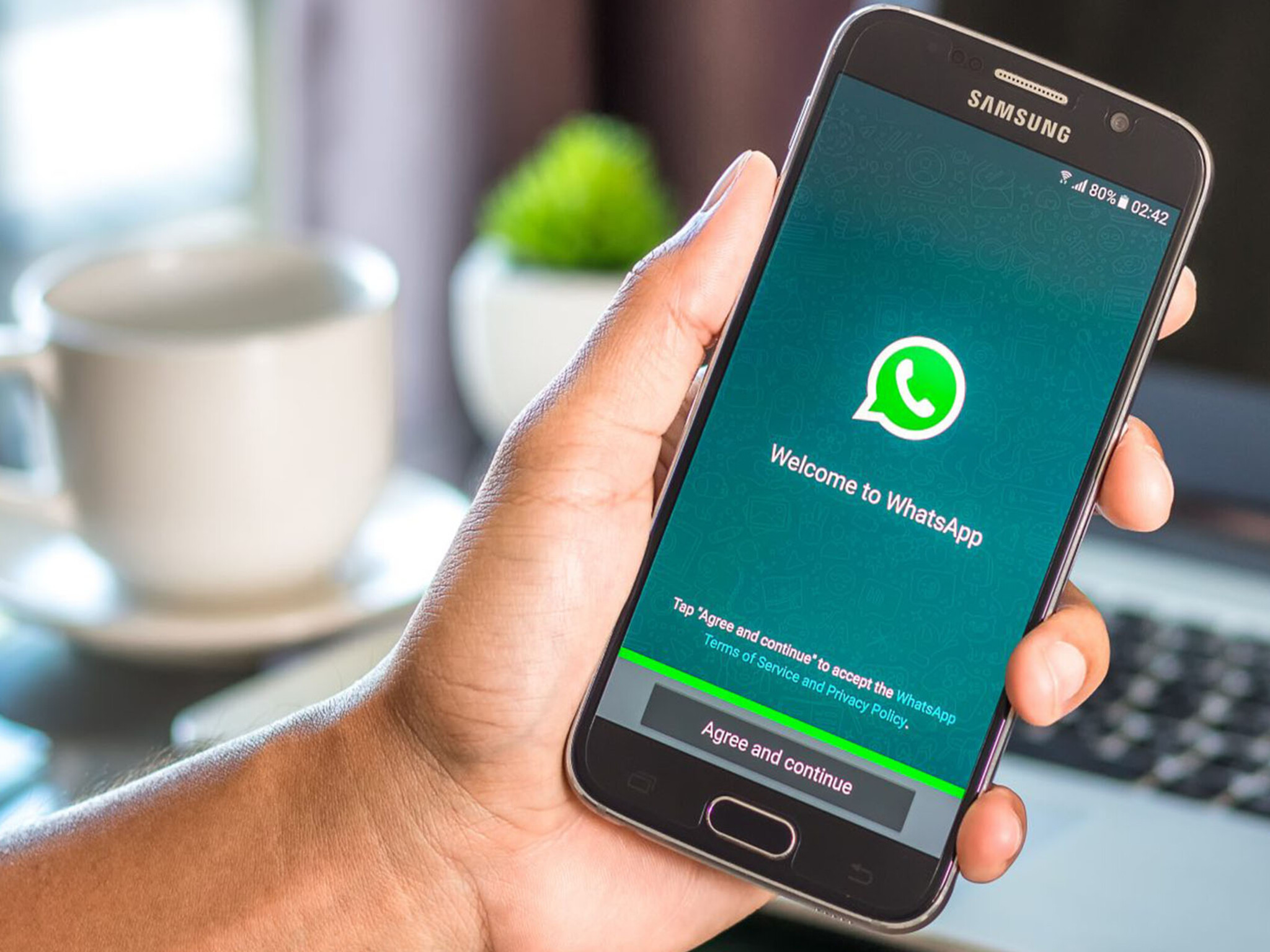 The UAE warns residents against WhatsApp messages to win 800 dirhams