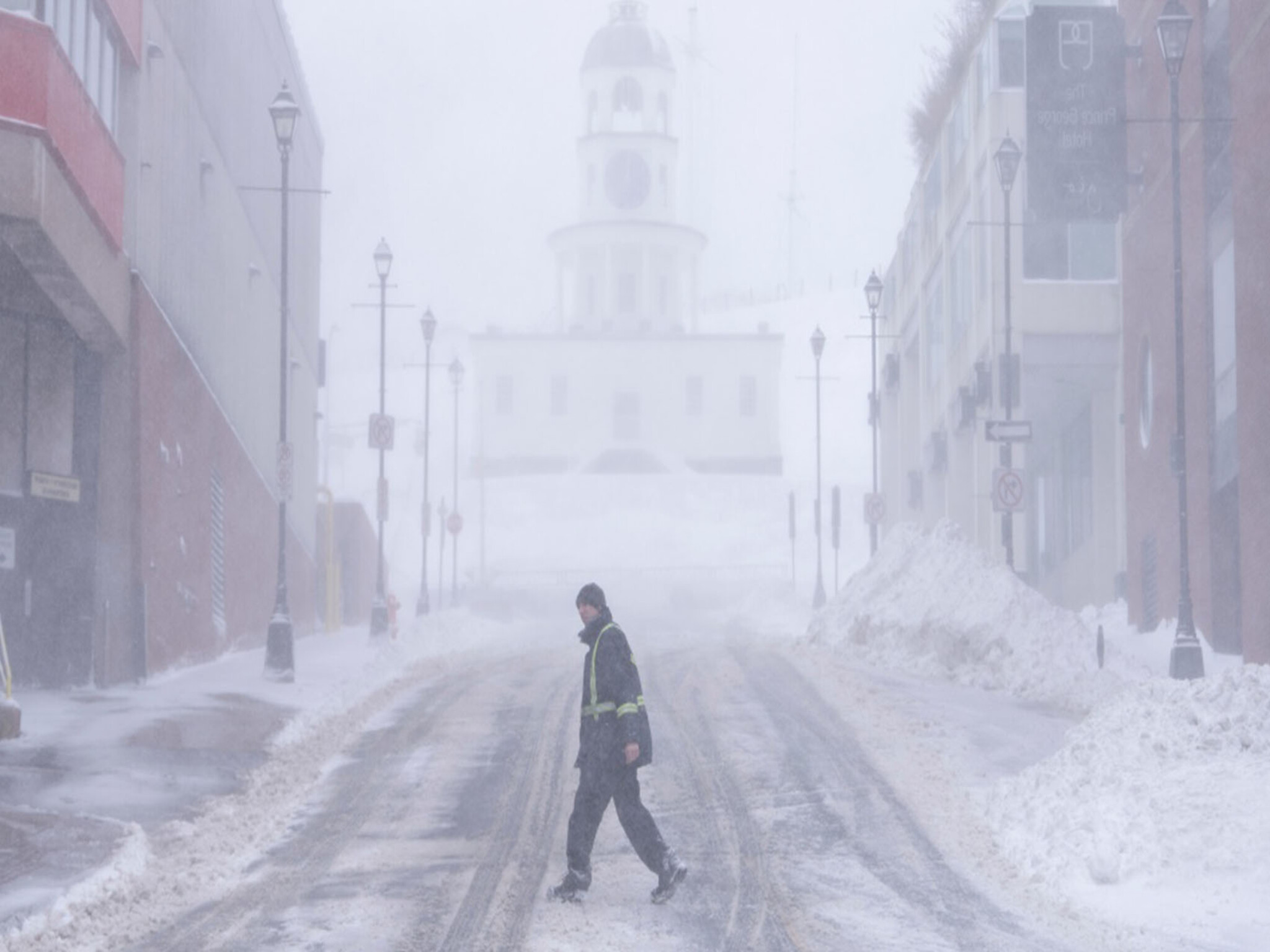 Canada warns residents of a severe snowstorm and rain this weekend