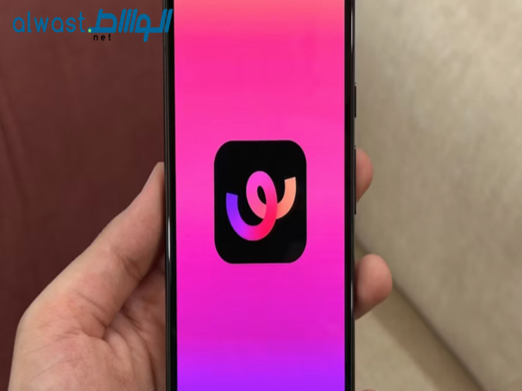 TikTok introduces a new image-sharing app called "Whee"